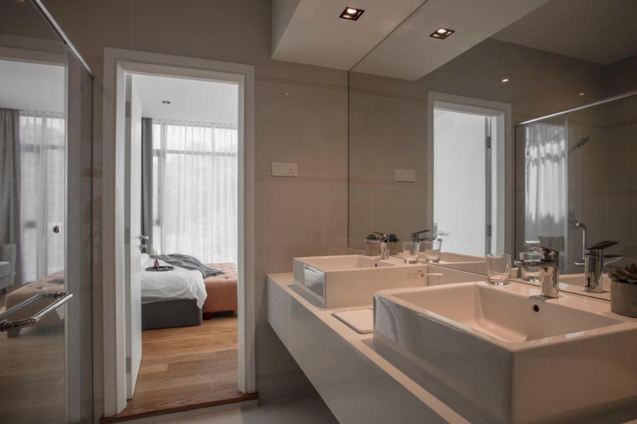 Lavanya H Villa 12A Luxury Bungalow With Private Swimming Pool H 豪华泳池别墅 ปันไตเจอนัง ภายนอก รูปภาพ